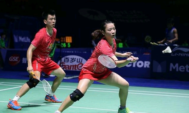 低潮中掙扎 低潮中掙扎