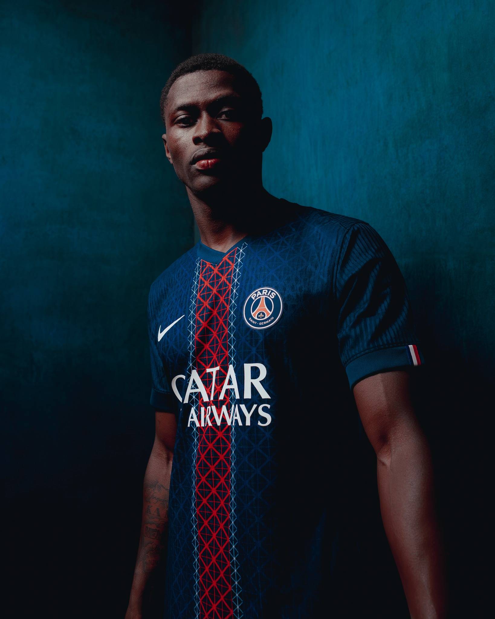 首宗大交易 首宗大交易